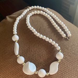 Vintage 50"s acrylic necklace